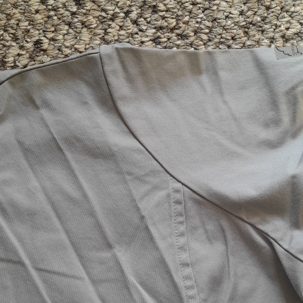 Light Gray Scrub Set - Picture 4 of 4
